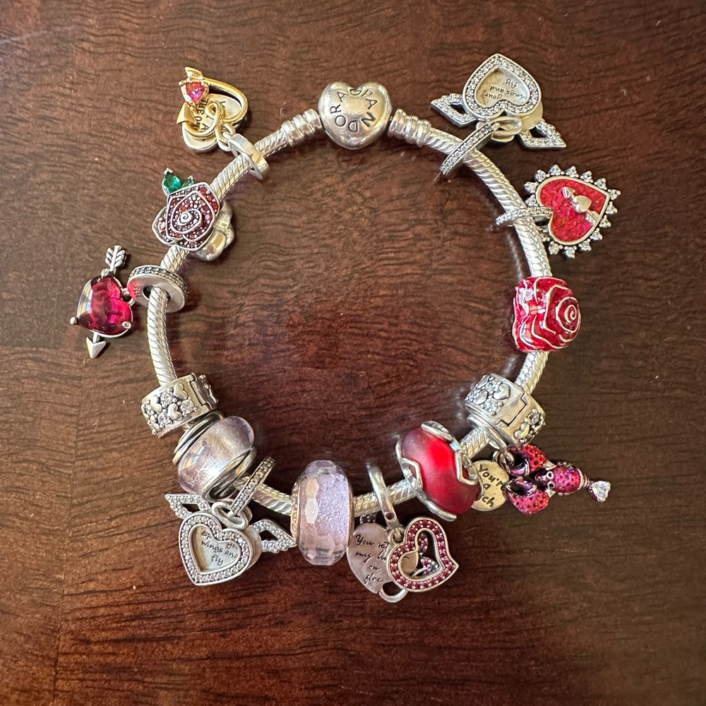 Pandora LOVE bracelet set ❤️🩷